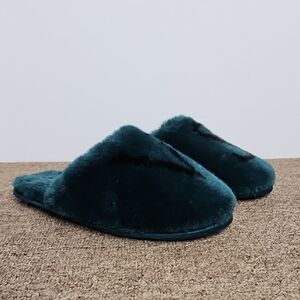 Victoria's Secret Plush Dark Green Slippers Sz Large Womens 9